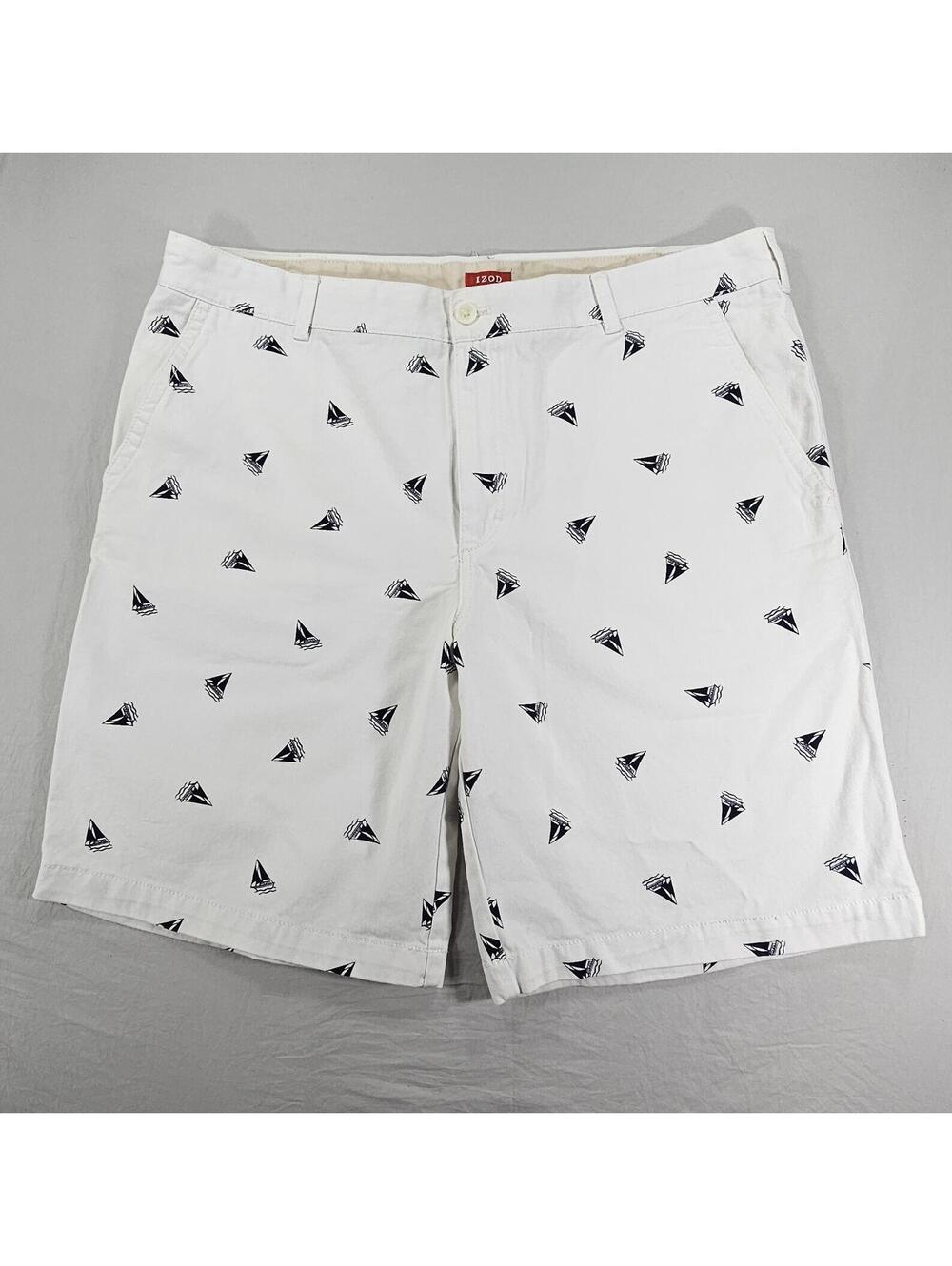 Izod Men's Nautical Sailboat Print Shorts.  Size 40